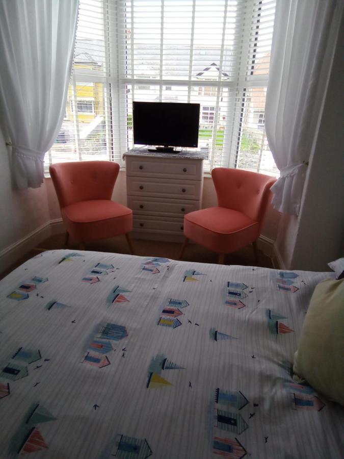 Applebys Guest House Holyhead Extérieur photo